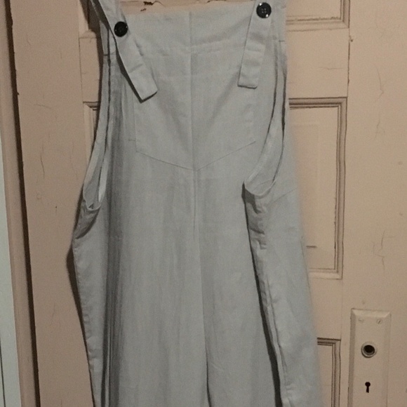 Flowy light grey jumpsuit - Picture 2 of 4